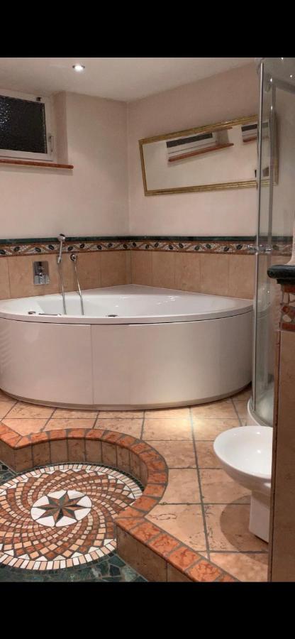 Aschaffapartment 4 Schlafzimmer Bis 10 Personen Bei Aschaffenburg Mainaschaff Εξωτερικό φωτογραφία