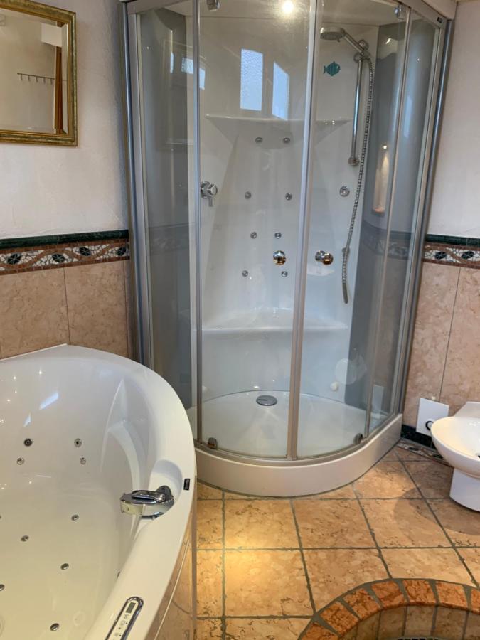 Aschaffapartment 4 Schlafzimmer Bis 10 Personen Bei Aschaffenburg Mainaschaff Εξωτερικό φωτογραφία